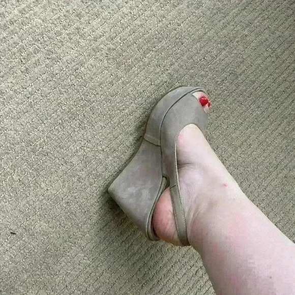 Baldinini Nude Leather Platform Shoe, high platform shoes size 38 EUR. - Picture 9 of 13